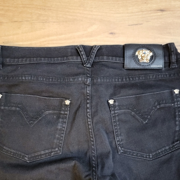 VERSACE Jeans - Picture 9 of 12